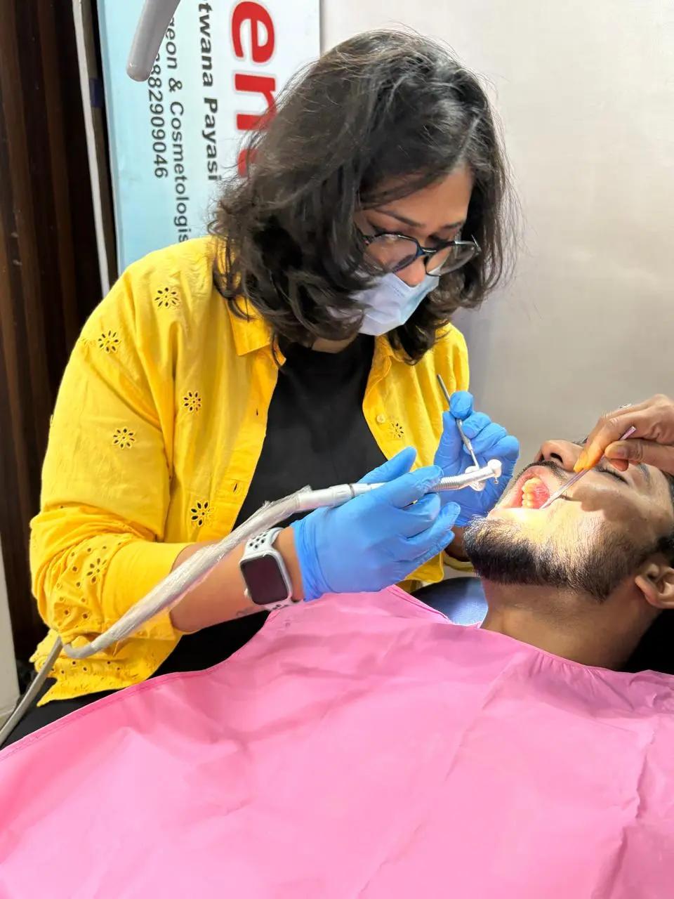 Dr. Santwana Shrikant, dentist and orthodontist treating patients from Burari